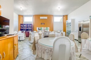 Colazione a buffet inclusa, servita tutte le mattine 