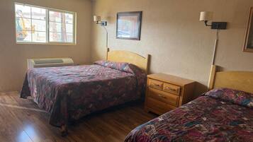 Wifi gratis, muebles diferentes y ropa de cama
