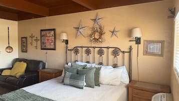 Room, 1 King Bed, Non Smoking, Kitchenette (Unit with Couch) | Free WiFi, individually furnished, bed sheets