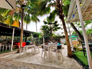 Télévision à écran plat