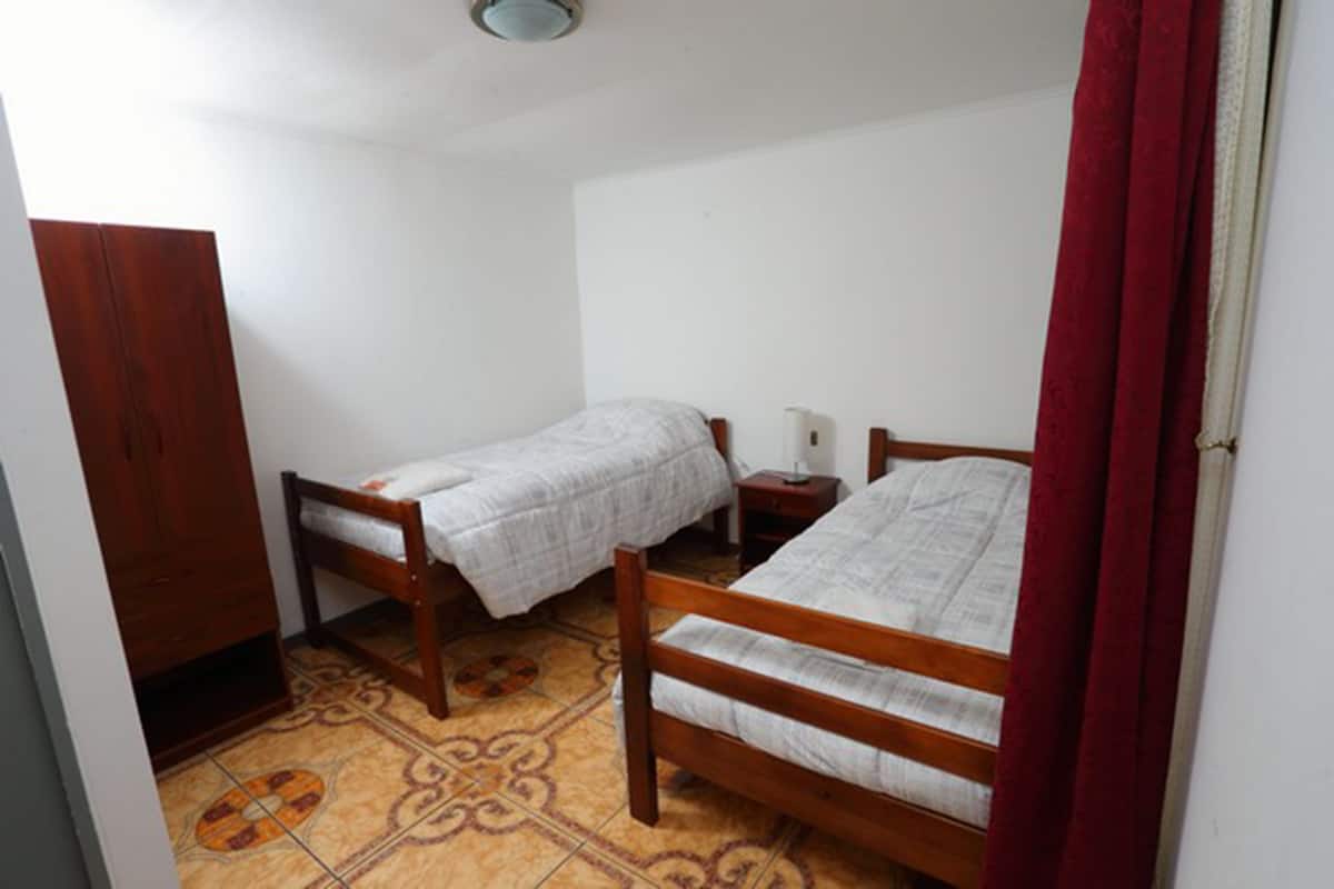 Double Room, 2 Single Beds, Private Bathroom