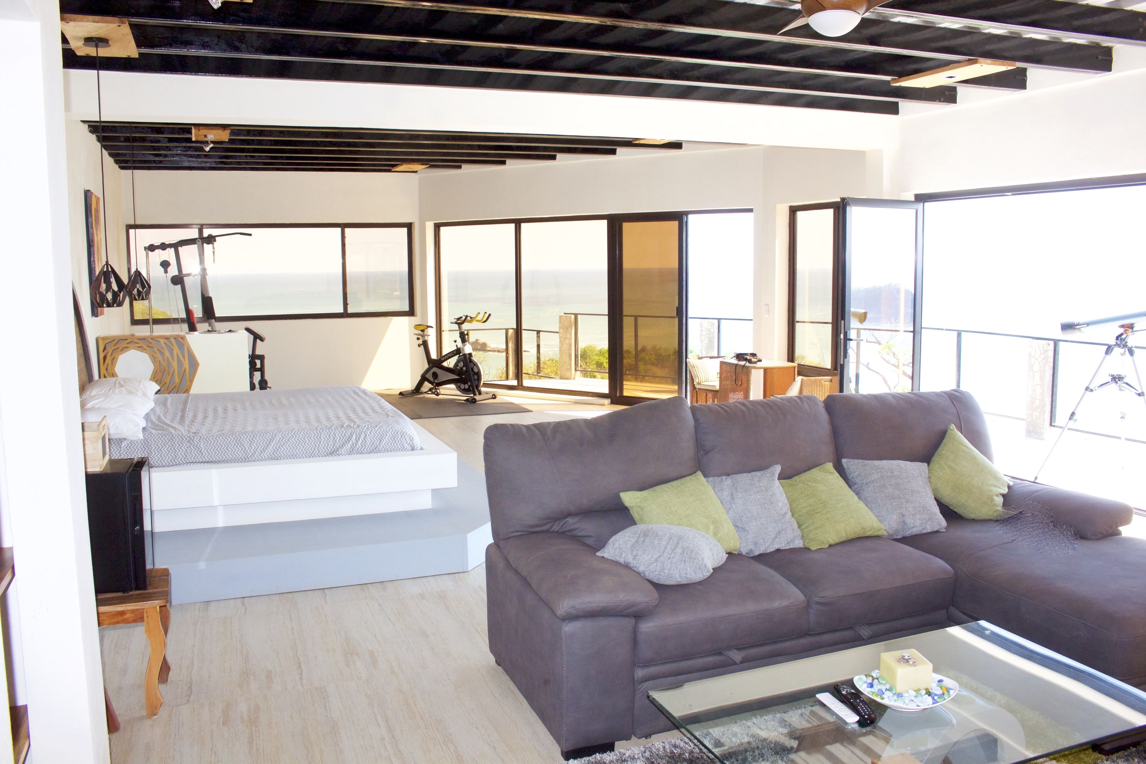 Honeymoon Penthouse, 1 King Bed with Sofa bed, Ocean View, Sea Facing | In-room safe, free WiFi, bed sheets