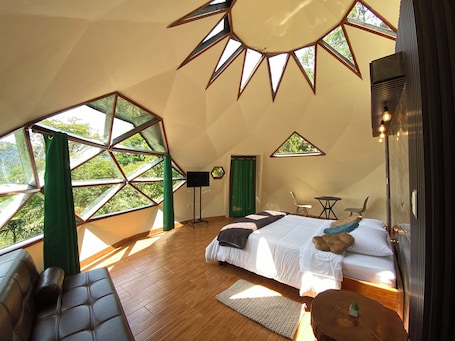 Wifi gratis y ropa de cama . Cabañas Armonía y Jardín de Orquideas