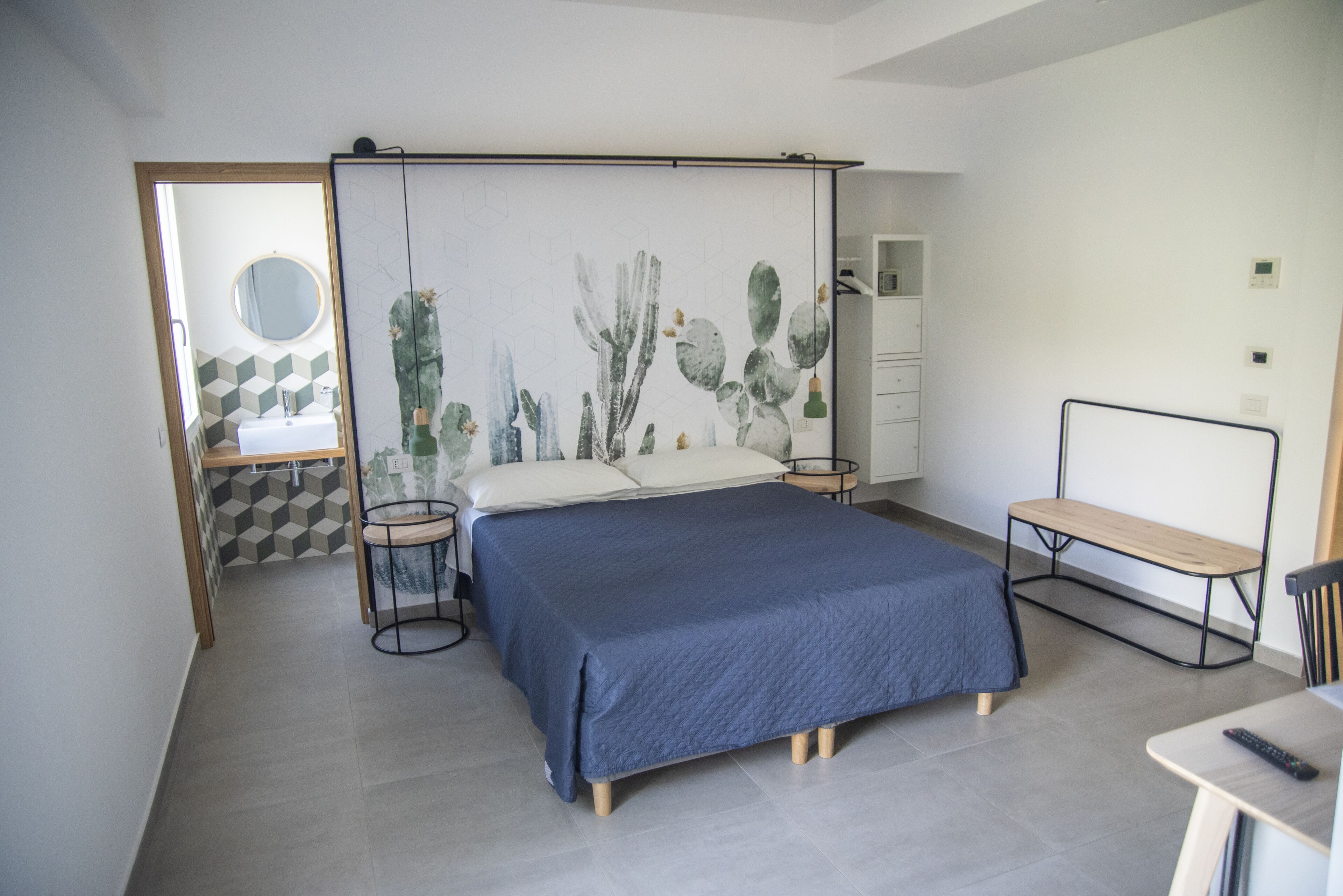 Triple Room, Multiple Beds, Non Smoking | In-room safe, individually decorated, individually furnished, desk