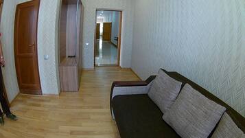 Family Room, Balcony