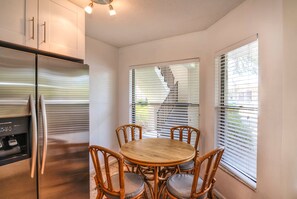 Exclusive Condo, 2 Bedrooms | Private kitchen | Fridge, microwave, oven, stovetop - Shorewalk (Bradenton)