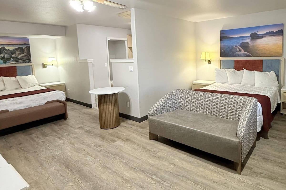 办公桌、遮光窗帘、免费 WiFi、床单