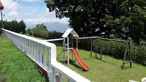 Außen-Kinderspielplatz