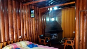 Chambre Standard, 1 lit double, non-fumeur | Accès au Wi-Fi (inclus), ameublement unique, literie fournie