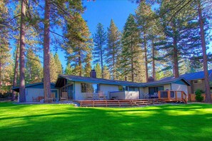 Exterior - Blue Laulea - Great Home With a Hot Tub (Incline Village)