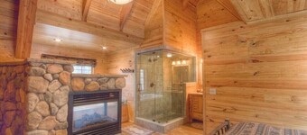 River Rock Retreat | Heavenly Getaway w/ Hot Tub | HCH0847