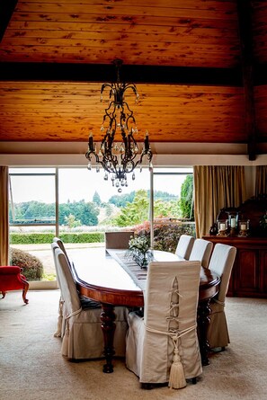 Dining - Doolan's Country Retreat - Adults Only (Hamurana)