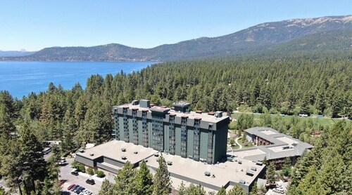 Sparrow's Nest-Walk to Hyatt Comm Hot Tub CDC0622