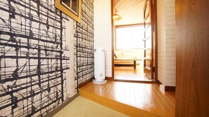 Basic Apartment, 3 Bedrooms | In-room safe, individually decorated, individually furnished, desk - Tomato Takayama Station (Takayama)