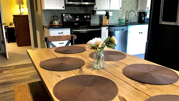 Kaffetrakter/tekoker, kjøleskap, mikrobølgeovn og ovn
