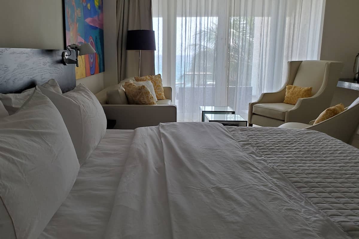 Executive -Fourth Floor king | 1 bedroom, premium bedding, in-room safe, individually furnished