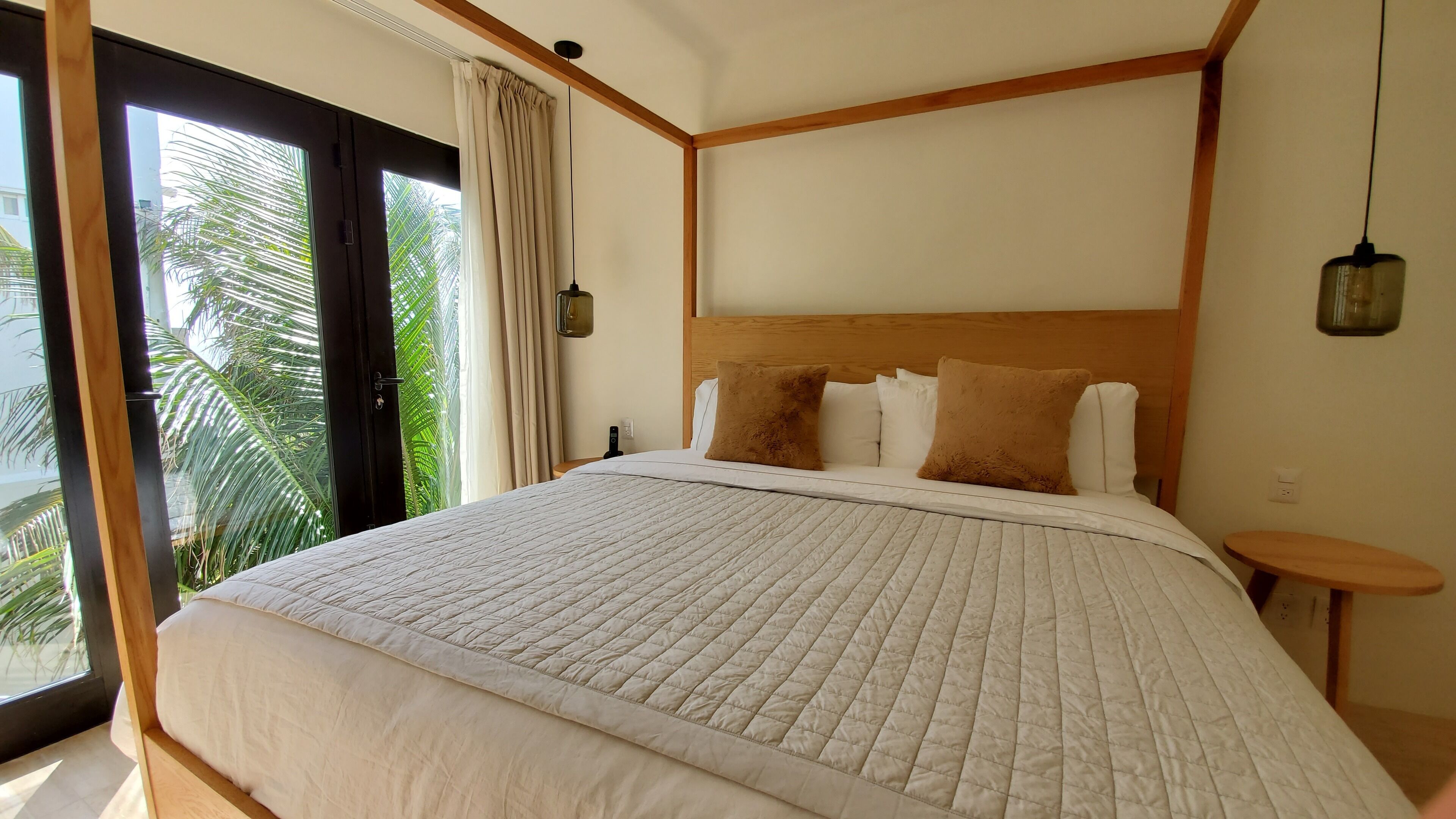 standard room (no view & no balcony) | premium bedding, in-room safe, individually furnished, desk