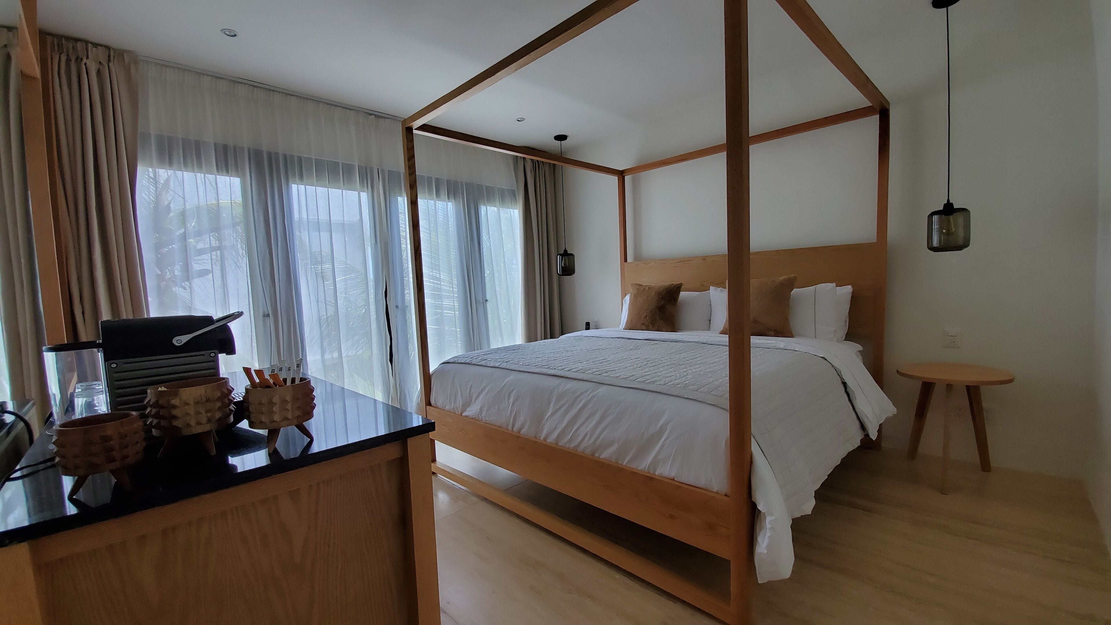 standard room (no view & no balcony) | premium bedding, in-room safe, individually furnished, desk