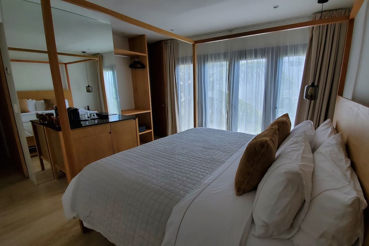 Standard Room (No View & No Balcony) | 1 bedroom, premium bedding, in-room safe, individually furnished