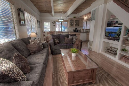 Cabine inclinée de luxe, avec bois franc et granit, barbecue, foyer par ski (IVH0622)