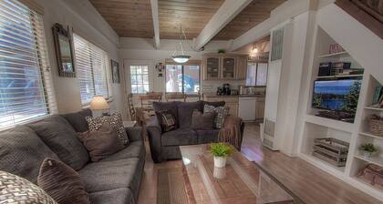 Cabine inclinée de luxe, avec bois franc et granit, barbecue, foyer par ski (IVH0622)