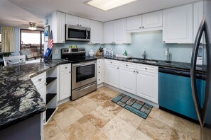 Fridge, microwave, oven, stovetop - Nautilus 1103 - 3 BR/2 1/2 BA Ground Floor Free Beach Service 3/1-10/31 (Ft Walton Beach)