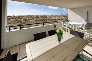 Outdoor dining - Nautilus 1103 - 3 BR/2 1/2 BA Ground Floor Free Beach Service 3/1-10/31 (Ft Walton Beach)