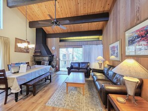 TV, fireplace - Kingswood Cornerview Condo | KWC1055 (Kings Beach)