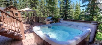 Rocky Top Retreat - Pool Table & Hot Tub (COH1292)