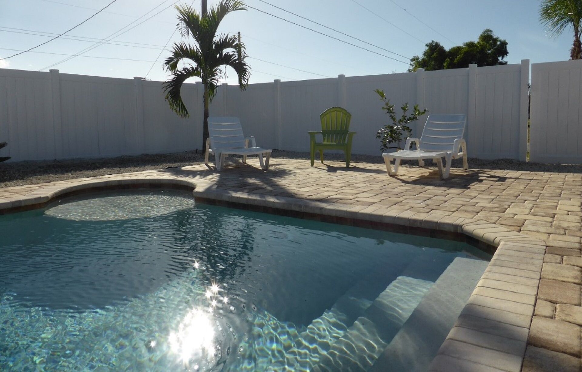 The Florida sun and UNIQUE PRICES are waiting for you! Book quickly now!