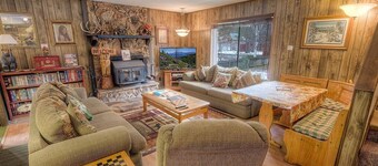 Kohtuuhintainen w / biljardipöytä, BBQ, takka. Kävele ravintoloihin (CYH1201)