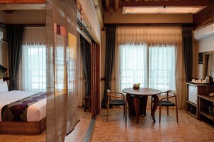 ห้องรอยัล | ห้องพักตกแต่งอย่างมีเอกลักษณ์, ตกแต่งพิเศษโดยเฉพาะ, Wi-Fi ฟรี