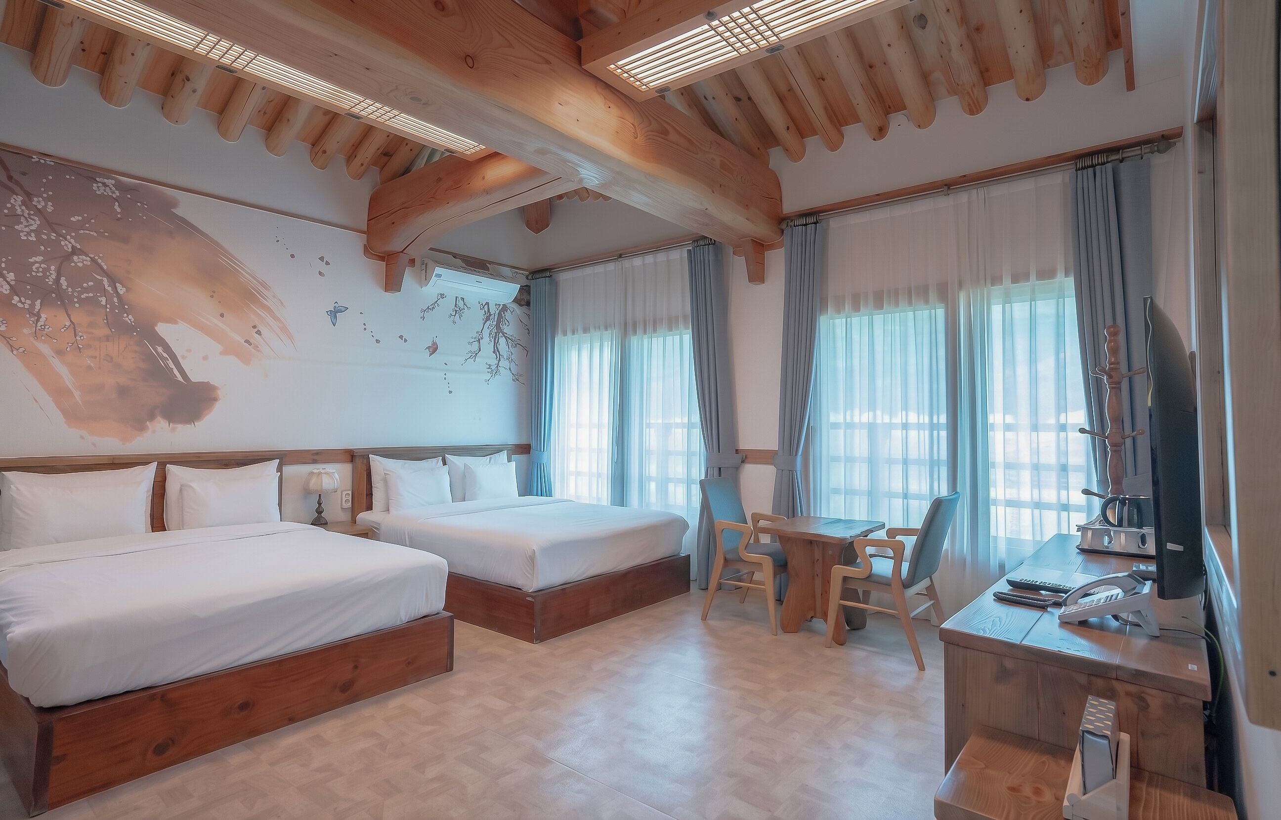 Quarto duplo luxo | Individualmente decorados, individualmente mobiliados, Wi-Fi de cortesia