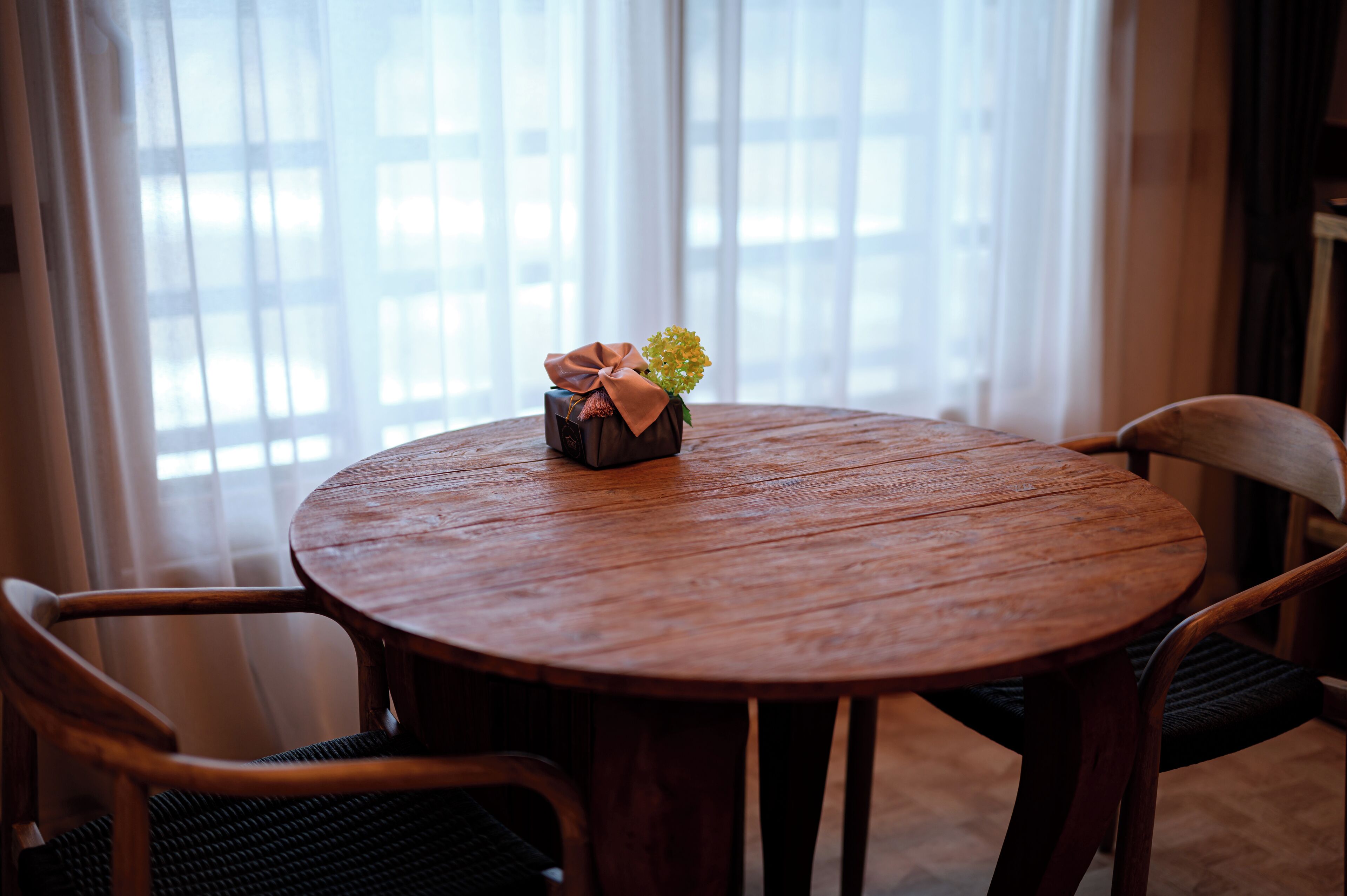 royal room | 1 bedroom, individually decorated, individually furnished, free wifi