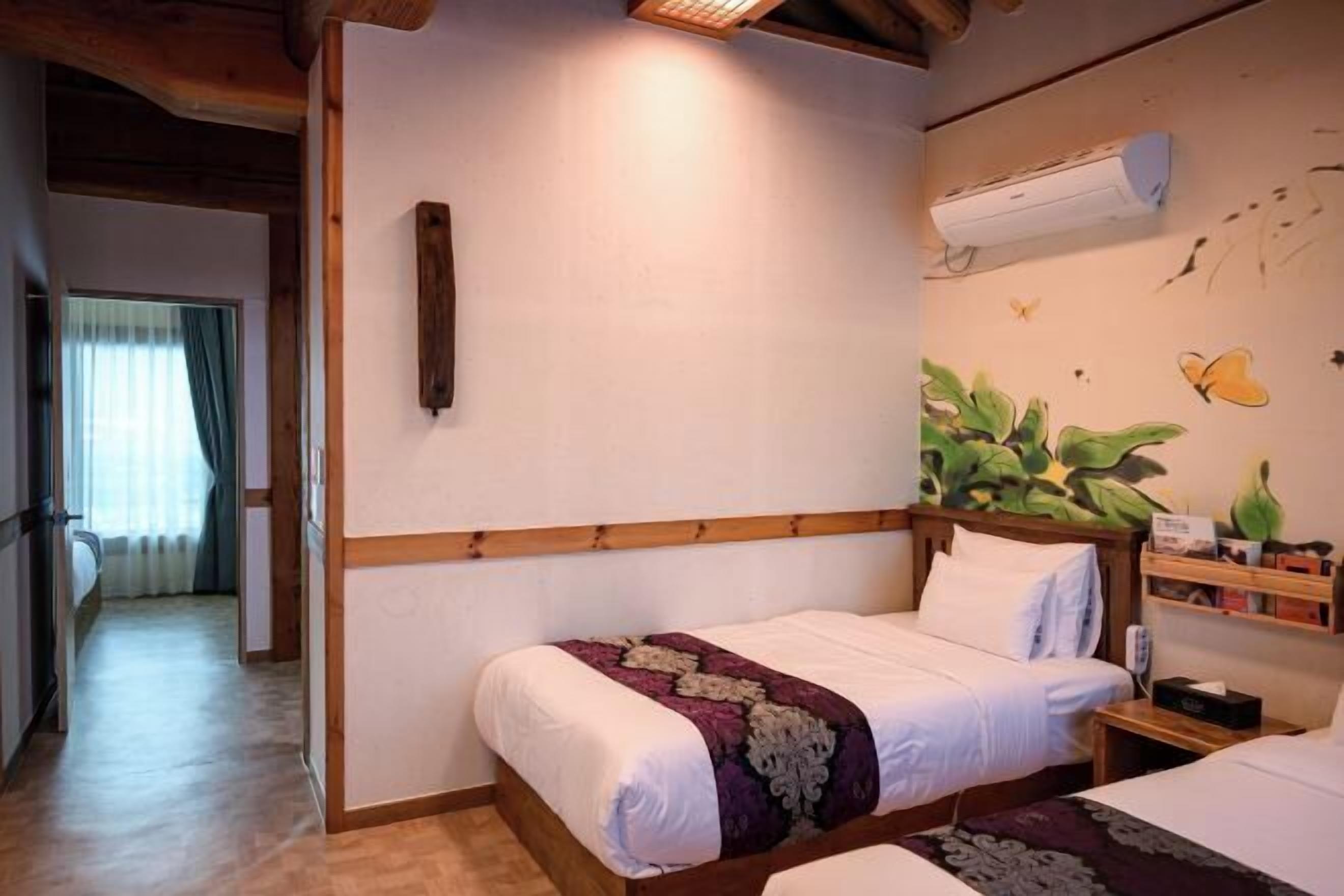 Didekorasi berbeda-beda dan dilengkapi dengan perabotan berbeda-beda