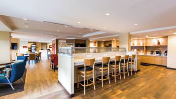 Desayuno buffet incluido todos los días