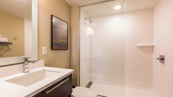 Studio, 1 King Bed with Sofa bed | Bathroom | Free toiletries, hair dryer, towels