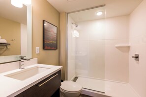Studio, 1 King Bed with Sofa bed | Bathroom - TownePlace Suites by Marriott Portland Beaverton (Beaverton)