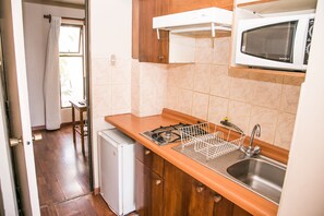 ��家庭公寓, 1 间卧室, 私人浴室 | 私人厨房 | 冰箱、微波炉、炉灶、厨具/餐具