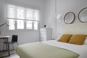 2 chambres, fer et planche à repasser, Wi-Fi gratuit, draps fournis