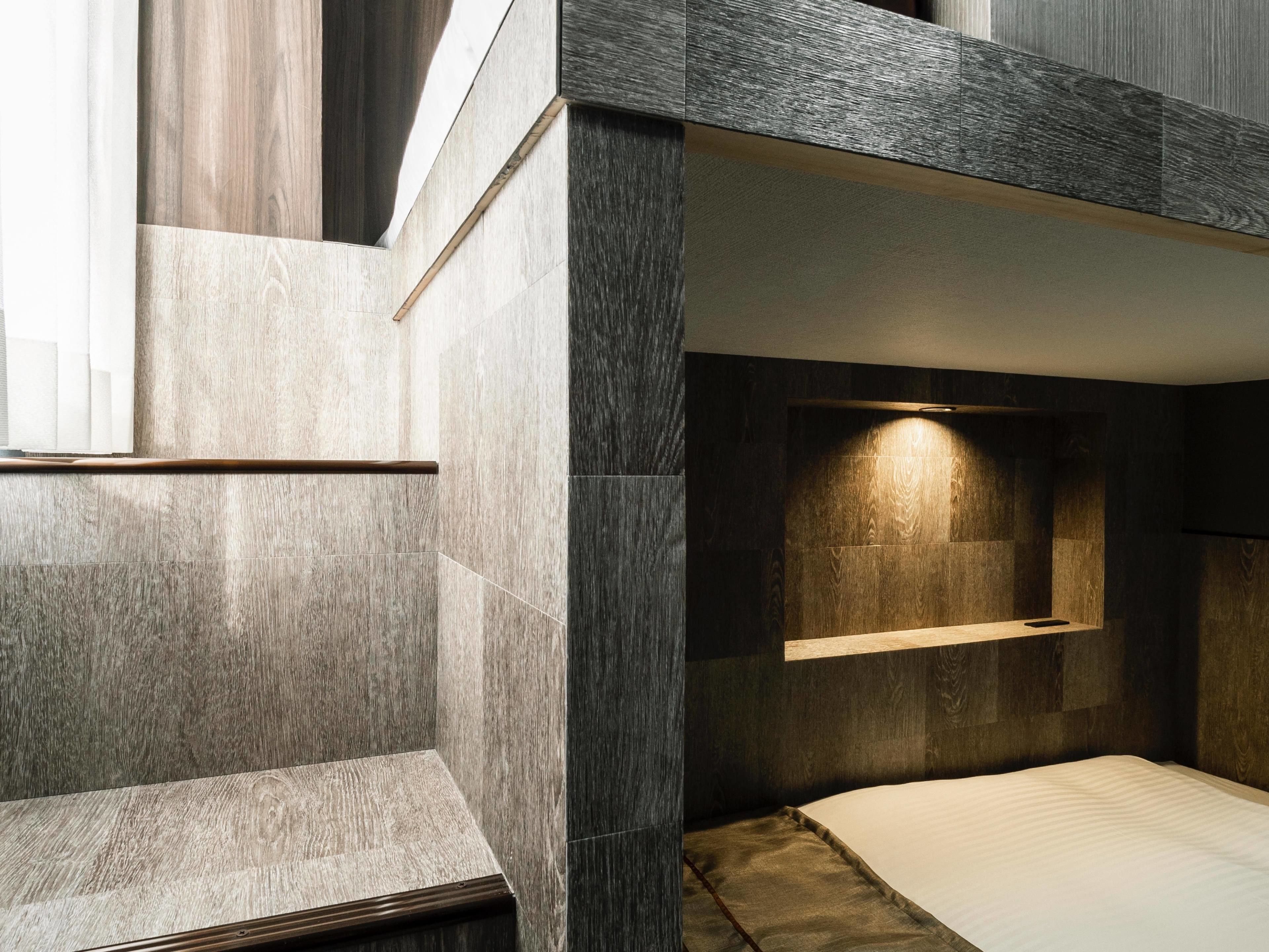 書桌、免費無線上網、床單