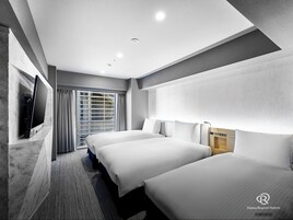 Junior Süit, Sigara İçilmez (Simmons Bed width 110cm x 2, 92cm x 1)