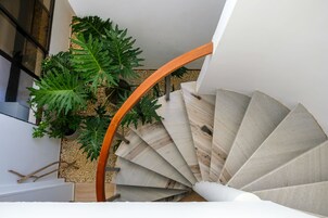 32-tommers smart-tv med satellitkanaler, tv