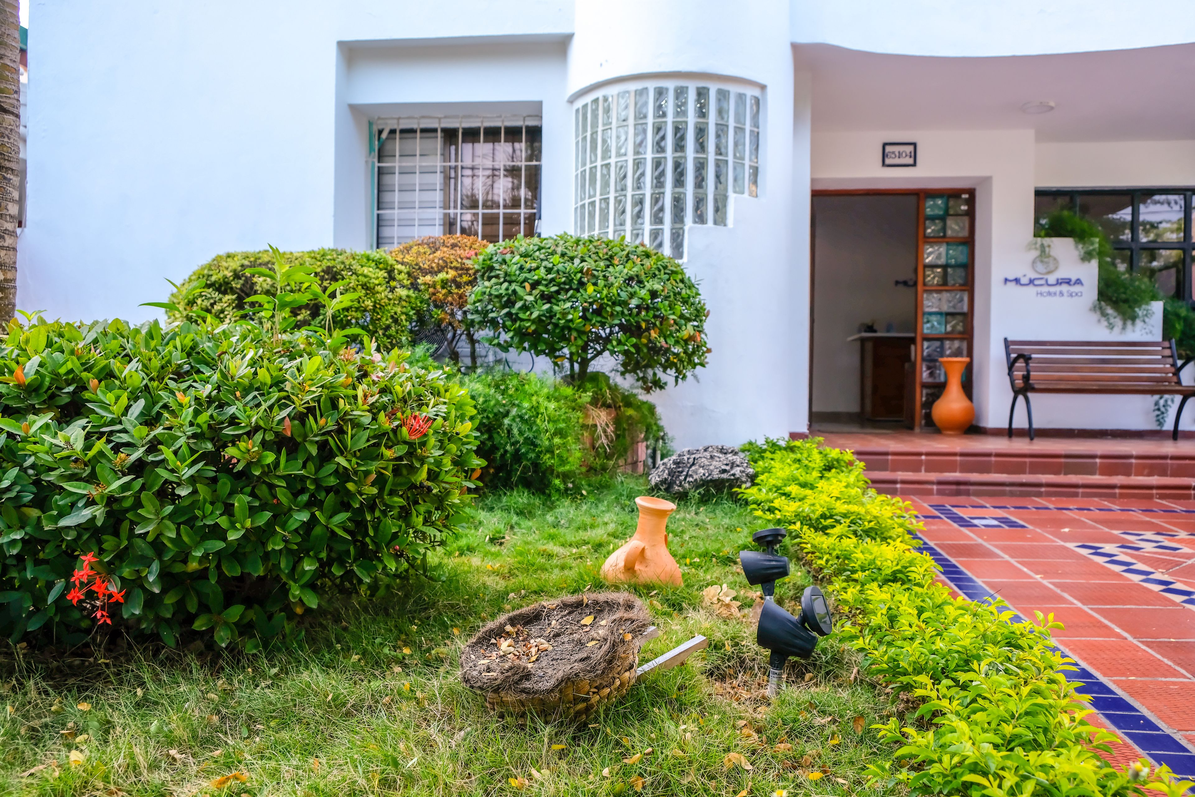 deluxe double room, 2 double beds, non smoking, garden area | courtyard view