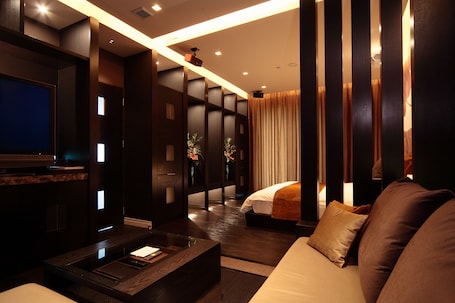 Executive Suite, Non Smoking | 1 bedroom, Egyptian cotton sheets, premium bedding, Select Comfort beds