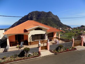 Exterior - Pereira´s House - Mountains & Sea (Porto da Cruz - Madeira)