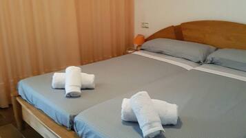 5 bedrooms, iron/ironing board, travel crib, free WiFi