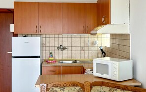 Refrigerador y parrilla de estufa 