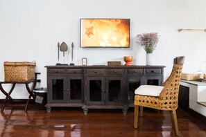 Habitación junior con 1 cama matrimonial o 2 individuales | Servicios de la habitación