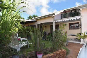 Terrace/patio - Haut de villa 3 pieces beau cadre de vie vue montagne (st joseph)